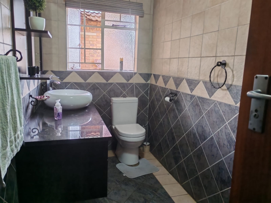 4 Bedroom Property for Sale in Vaalpark Free State